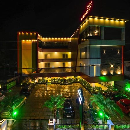 Hotel 24Inn Residency Pathanāmthitta Extérieur photo